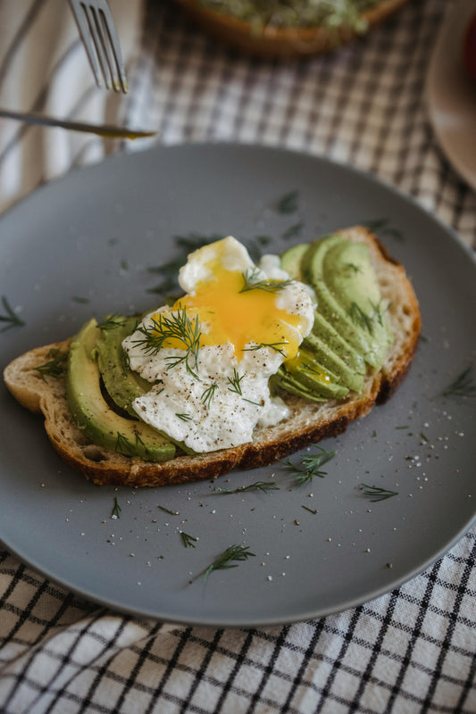 Avocado Toast con Huevo Poché